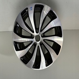 Nuevas Llantas de Aleación para Autos de Pasajeros, 40 mm, Negro Brillante, Diseño Moderno Multirradio, Rendimiento Óptimo, Mejora Estilística - Product Image 1