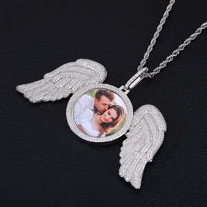 Colgante de Ala de Ángel con Diamantes Chapado en Oro y Plata, Collar Conmemorativo con Imagen Personalizada, Joyería con Foto Personalizada Unisex - Product Image 3