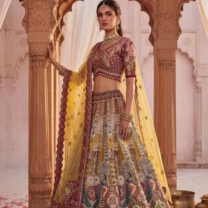 Blouse prémium semi-cousue style patchwork avec miroir à main, ornements Kundan, Dabka, Zari, Dori, et Lehenga avec dupatta en tulle - Fabricant - Product Image 1