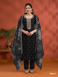 Salwar Kameez moderne pour femme, semi-couture, en viscose brodée de soie avec travail Jari, idéal pour les fêtes, mariages et Diwali - Product Image 5