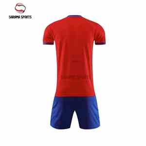 Uniformes de Fútbol Personalizados de Alta Calidad, Diseño Personalizado, Uniformes de Equipo Personalizados para Hombre, Fabricación en Pakistán - Product Image 2