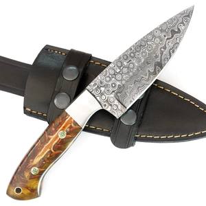มีดสกินนิ่งเหล็กดามัสกัสตีขึ้นรูปด้วยมือ พร้อมปลอกมีด แบบกำหนดเอง OEM ด้ามจับทรงกรวยสน สำหรับล่าสัตว์และตั้งแคมป์ - Product Image 4