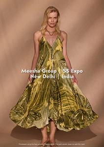 Vestido midi con estampado de mariposas, cuello halter, diseño sin espalda y dobladillo acampanado para mujer, varios colores - Product Image 3