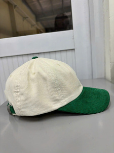 Casquette de baseball en velours côtelé personnalisée avec logo brodé Mama, style vintage bicolore vert crème, casquette 5 panneaux en velours côtelé pour femme, fabrication OEM au Vietnam - Product Image 2