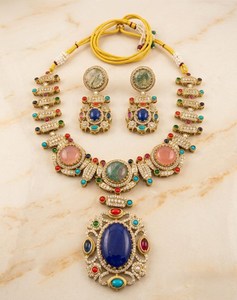 Ensemble collier et boucles d'oreilles Kundan Polki en pierres bleues et roses, plaqué or, pavé de CZ, bijoux de mariage indiens faits à la main pour femmes - Product Image 1