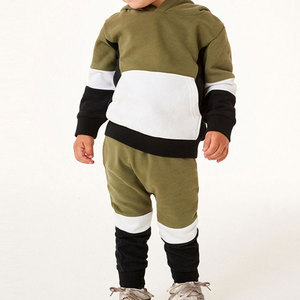 Conjunto Deportivo Infantil de Primera Calidad, Ropa Deportiva Elegante con Tela Suave para Deportes Escolares y Uso al Aire Libre - Product Image 1