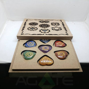 Ensemble de cristaux de pierres précieuses naturelles ovales gravées avec boîte en bois cadeau, kit de méditation et de guérison spirituelle - Product Image 1