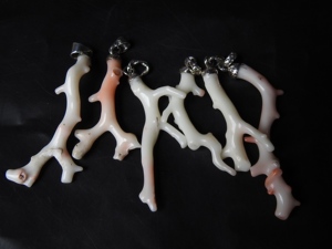 Pendentif en argent sterling 925 avec corail blanc naturel brut poli en forme de branche, bijou unique et tendance, cadeau pour elle - Product Image 6