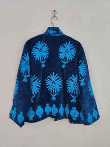 Veste courte en velours brodée Suzani bleue, faite à la main, design vintage œil porte-bonheur, écologique, réversible, hiver, bohème, hippie, cadeau - Product Image 6