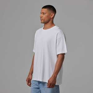 Camiseta blanca para hombre, blanca pura, lisa, sencilla, holgada, de corte oversized, manga corta, cuello redondo, básica. - Product Image 3