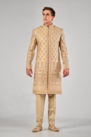 Sherwani Imperial Gold Taj Heritage, finition Divine Touch, or métallisé, avec broderie de perles en cuivre antique, pour costume de marié de mariage