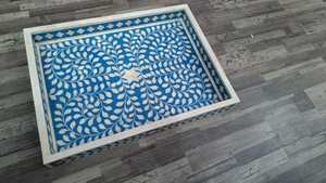 Plateau de service décoratif en os de chameau exquis - Élégance artisanale |   Inlays en os faits à la main avec motifs modernes pour le service - Product Image 2