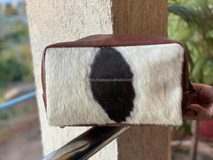 Trousse de toilette de voyage en cuir de vachette à cheveux élégants occidentaux Nouveau sac personnalisé à la main en cuir véritable suspendu Dopp Kit - Product Image 3