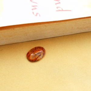 Pierre précieuse de quartz fantôme rouge naturel, 15 mm x 9 mm, formes irrégulières, pierres en vrac pour la fabrication de bijoux et les cadeaux - Product Image 1
