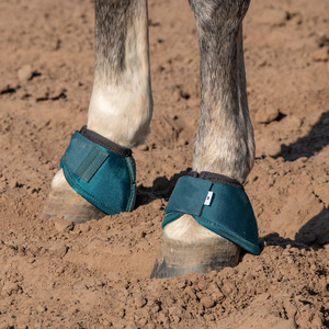 Protège-jambes en néoprène bleu sarcelle pour chevaux avec semelle antidérapante hexagonale et fermeture auto-agrippante - Product Image 2