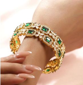 กำไลข้อมือโลหะผสมชุบทอง 24K ประดับคริสตัลทรงเหลี่ยมมรกต ลายดอกไม้ ประดับเพชรเทียม สำหรับงานปาร์ตี้ ผู้หญิง  แบบฝังกรงเล็บ - Product Image 2