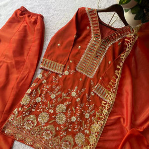 Ensemble de tenue ethnique avec broderies miroir, pantalon palazzo brodé et dupatta en dentelle Ressa, tenue de soirée élégante, entièrement cousue - Product Image 1