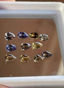 Lote de tanzanita natural facetada sin calentar de 3x5 mm. Tanzanita suelta con corte de pera. - Product Image 2