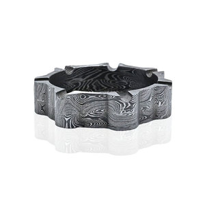 Cendrier artisanal en acier Damas à motif superposé unique, en métal, pour cigares et cigarettes, accessoire de fumage décoratif et durable - Product Image 2