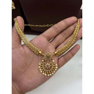 Manya South Indian Gold-Plated <b>Bridal</b> <b>Necklace</b> <b>and</b> <b>Earring</b> <b>Set</b> - Product Image 2