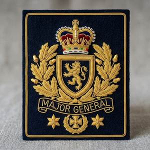 Parche de blazer personalizado hecho a mano con alambre de lingotes de oro, insignia rectangular de fieltro azul marino con emblema de logro de 3 estrellas - Product Image 6