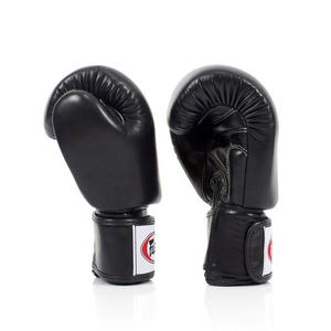 Gants de boxe sur mesure de qualité supérieure, gants de compétition professionnels Fairtex, logo personnalisé, design confortable et durable - Product Image 4