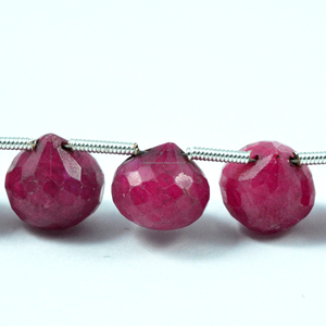 Perles de pierres précieuses rouges en forme d'oignon à facettes en gros brin de rubis naturel pour la fabrication de bijoux perles de pierre - Product Image 3