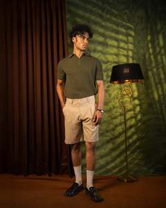 Men's <b>Mid</b> Waist Tailored Pleated Wrinkle-Free Bermuda Shorts Cotton Twill Cuffed Hem Casual Chino OEM ODM Wholesale Manufacturer - Product Image 4