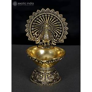 4 Inches Small Superfine Designer Peacock Diya Article en laiton fait à la main pour la décoration intérieure et les cadeaux Fabriqué en Inde - Product Image 2