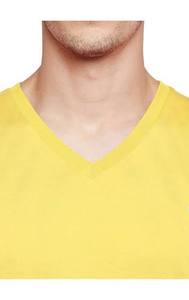 T-shirt à manches courtes pour homme en coton jaune uni, coupe classique, à porter au quotidien - Product Image 2