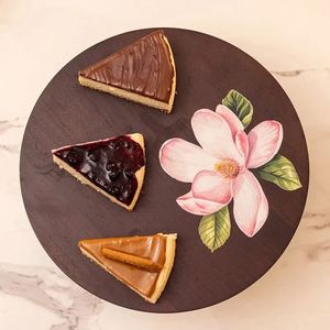 Support à gâteau en bois fait main, motif floral rose, écologique, non toxique, facile à démouler, présentoir à desserts, Curio Craft CC-CS 21 - Product Image 4