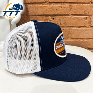Gorra Trucker Personalizada de 5 Paneles, Malla Azul Marino y Blanca, con Parche Bordado, Cierre a Presión, Fabricante Vietnamita, OEM, ODM, Venta al Por Mayor, Fábrica de Gorras VN - Product Image 3