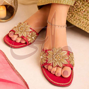 Zapatillas de Moda con Estampado Floral en Tono Rosa Intenso, Bordado a Mano, Parte Superior de Satén, Cuero Genuino, Entresuela Antideslizante - Product Image 4