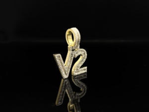 Colgante con Diseño de Ícono de Hip Hop con Diamantes CZ - Product Image 2