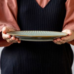 Ensemble d'assiettes à dîner de 12 pouces en céramique Mino, cuite au four, design émaillé Wabi-Sabi, fabriqué au Japon - Product Image 3