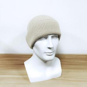 Bonnets d'hiver personnalisés avec logo brodé pour hommes et femmes, en tricot côtelé en laine mérinos, acrylique, coton, cachemire, avec logo de créateur - Product Image 2