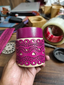 Brûleur d'encens élégant en bambou et cuir fait main avec un design en dentelle noire, diffuseur d'aromathérapie, utilisation toute saison - Product Image 5