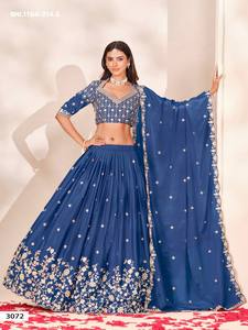 Ensemble Lehenga-Blouse-Dupatta Can-Can en Chinon de qualité supérieure avec broderies Butti et florales, fournisseur mondial - Product Image 5