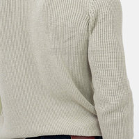 Pull classique pour homme en maille chaude et confortable, idéal pour les voyages et les activités décontractées.