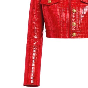 Veste en cuir rouge de style trucker avec motif croco embossé, manches longues, col rabattu, longueur courte, style hiver - Product Image 5