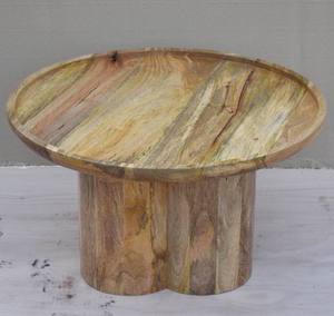 Mesa de Centro Moderna de Lujo en Madera Sólida con Diseño Festoneado, Estilo Minimalista con Base de Pedestal, Acabado Natural y Detalle de Bandeja en la Superficie - Product Image 5