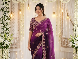 Sari de Seda Morado Bordado de AARA Fashion para Mujer, Estilo Tradicional Indio/Pakistaní, Largo hasta el Suelo, Corte Regular, para Adultos - Product Image 2