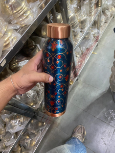 Bouteille d'eau de luxe en cuivre pur avec impression florale japonaise UV |   Bouteille réutilisable anti-fuite |   Vaisselle en cuivre de qualité supérieure à motifs floraux - Product Image 5