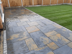 Ardoise naturelle rustique noire avec bords sciés pour revêtements de sol intérieurs et extérieurs, bardages muraux et applications décoratives - Product Image 4