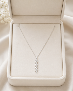 Collar con Colgante de Espina de Pescado |   Collar Minimalista de Plata de Ley 925 con Esqueleto de Pez, Joyería Costera Oceánica - Product Image 5