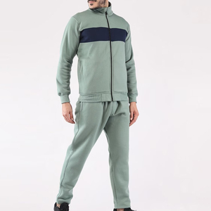 Conjunto de chándal para hombre con diseño flexible, transpirable, cómodo y de corte moderno, ideal para sesiones de fitness, actividades al aire libre y uso diario. - Product Image 5