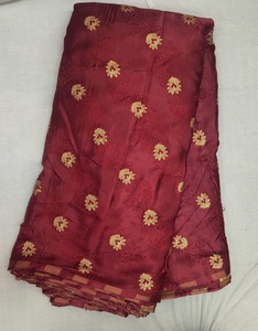 Tela de Crepé Jacquard de Seda Pura con Diseño Floral, Material Textil al por Mayor para Vestidos, Saris y Trajes de Mujer - Product Image 3