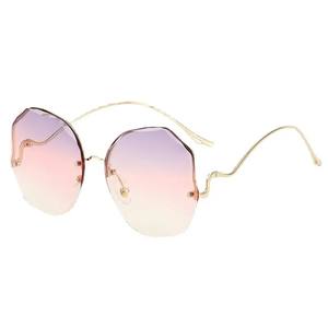 Gafas de Sol de Moda al Por Mayor a Bajo Precio, Montura Metálica de Lujo, Diseño Cuadrado Moderno, Montura Clásica Sin Marco, Protección UV400, Gafas de Sol de Lujo para Mujer - Product Image 6
