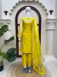 Ensemble Salwar Kameez brodé jaune, tenue traditionnelle indienne et pakistanaise, dupatta en dentelle, pour fêtes et mariages, pour femmes - Product Image 4