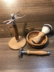 Kit de Rasage Haut de Gamme avec Brosse à Raser en Poils de Blaireau et Manche en Jade Naturel, Support et Tasse Inclus - Product Image 4
